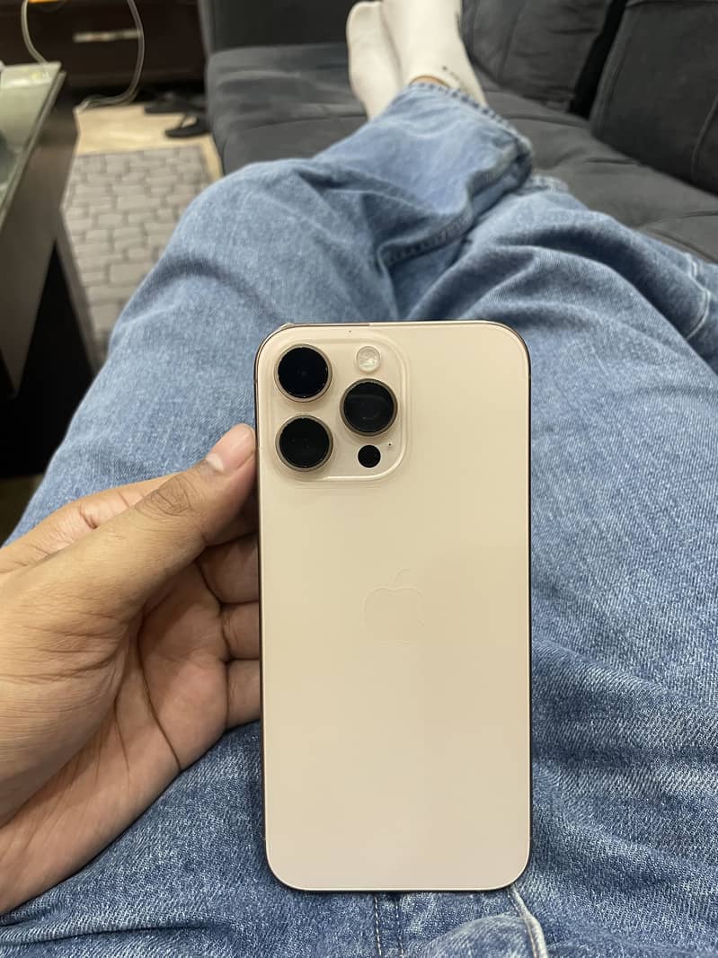 Iphone 16 pro max 0