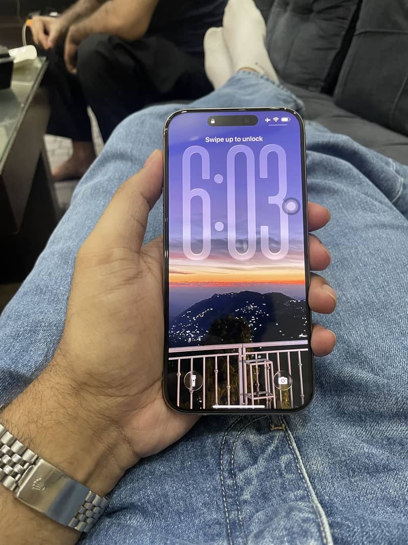 Iphone 16 pro max 3