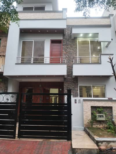 25x40 ground portion for rent