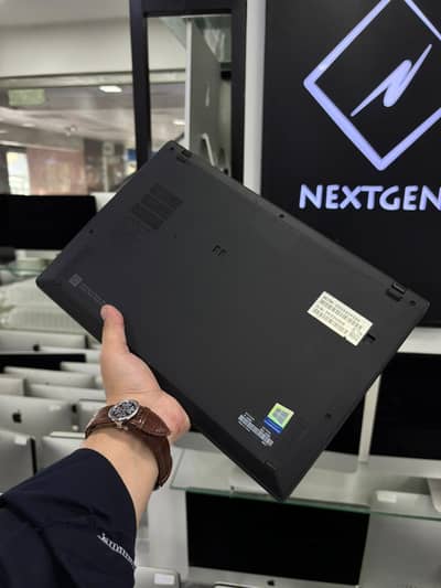 Lenovo ThinkPad X1 Carbon Touch Core i5 10th Gen 16GB 256GB Ultrabook