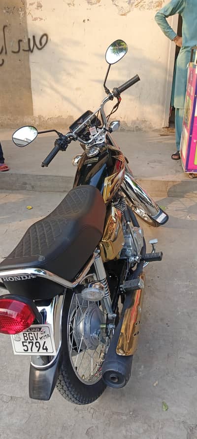 Honda gold edition black