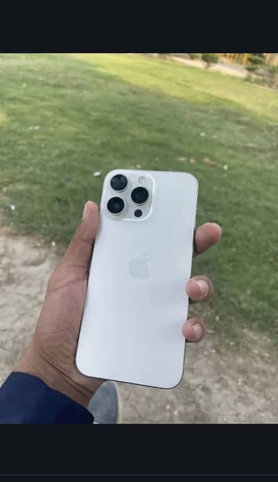 Iphone 15 pro max dual sim approved with box 94% health