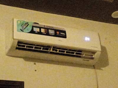 1 Ton Inverter AC Ampere lock technology 65% energy saver
