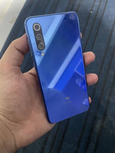 MI 9 SE 6/128
