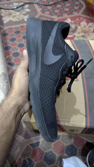 Nike tunjun
