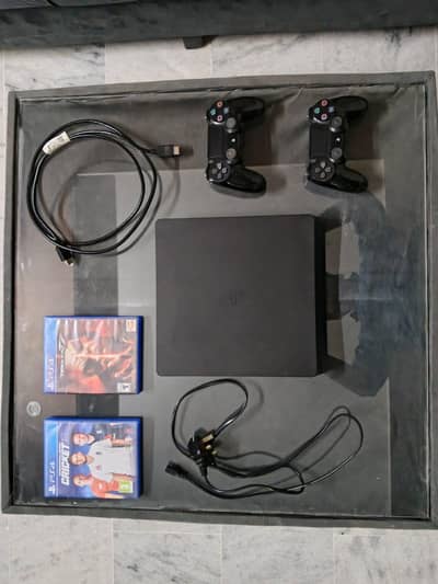 PS4 Slim 1 TB Non-Jail break