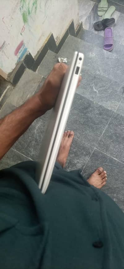 new condition ha peso ki zarort ki wja sy sale krna ha