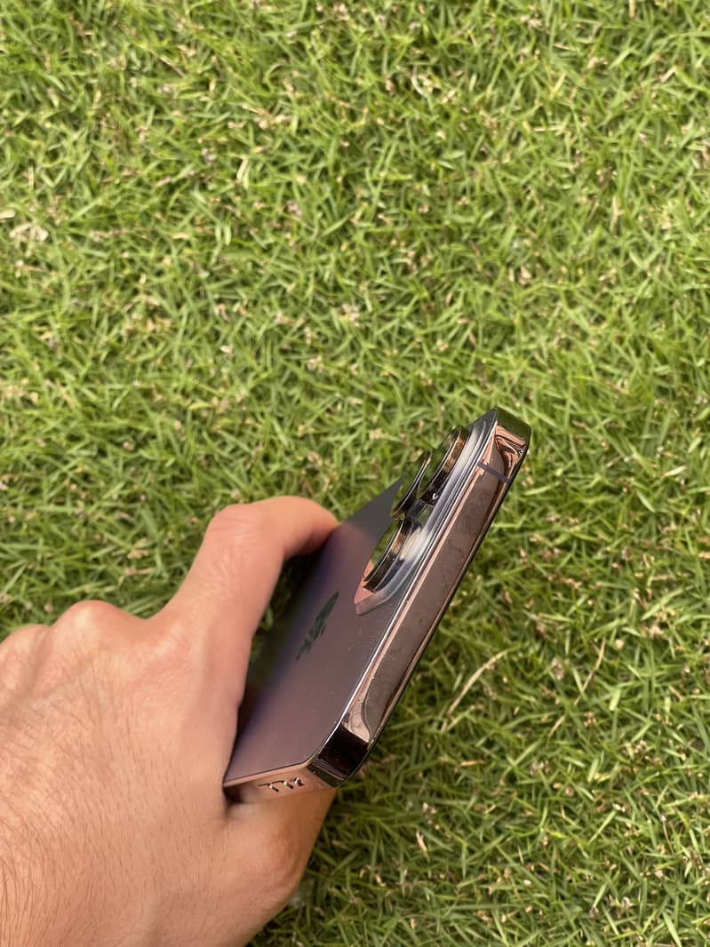 Iphone 14 pro max 4