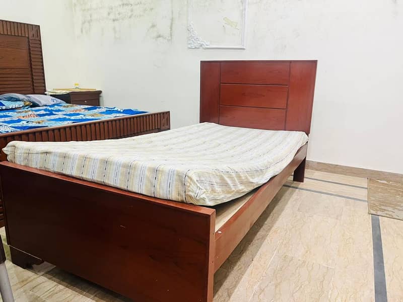 single bed 0