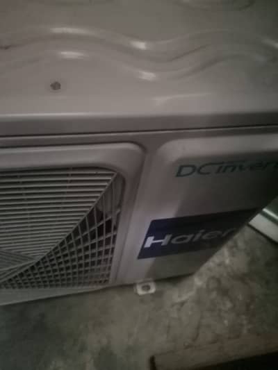 HAIER NEW CONDITION AC DC INVERTER 1 TON