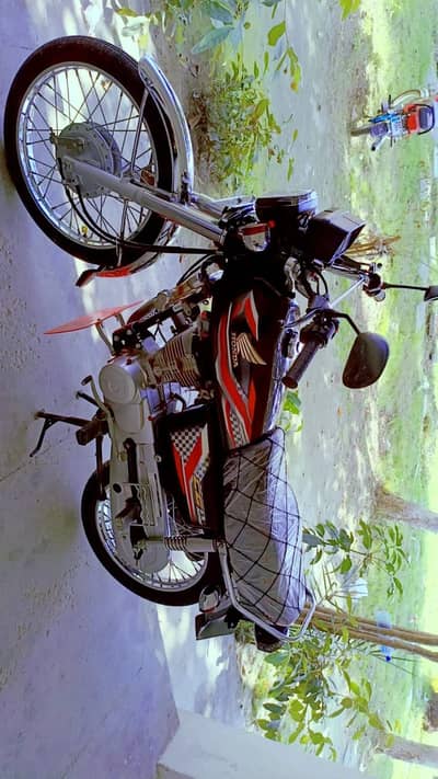Honda 125 black urgent sale
