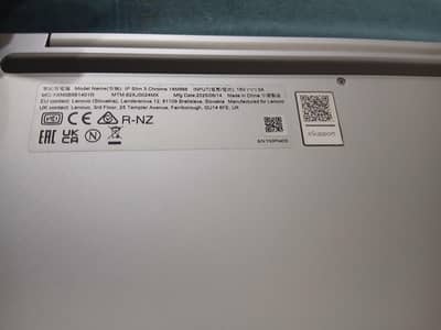 IP Slim 3 chrome 14M868- Type 82XJ , 4 GB memory , hard drive 64gb