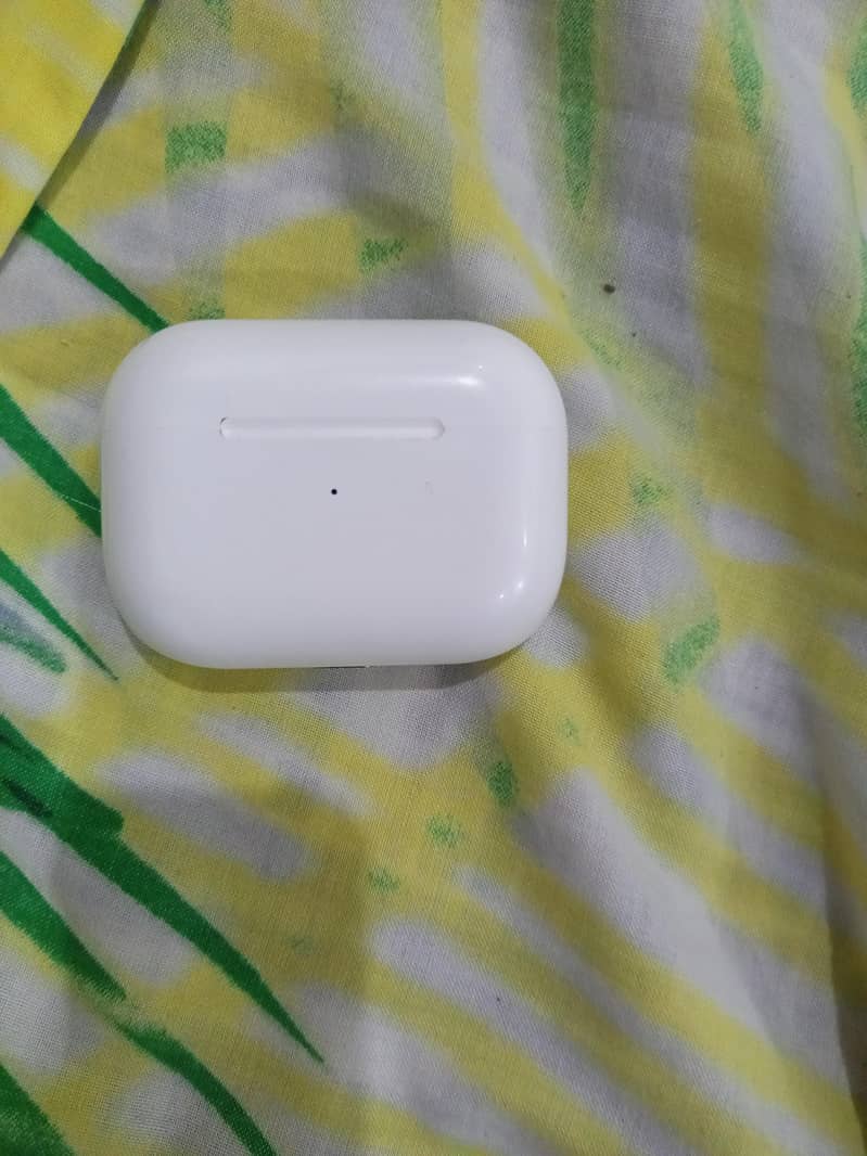 earbuds 0