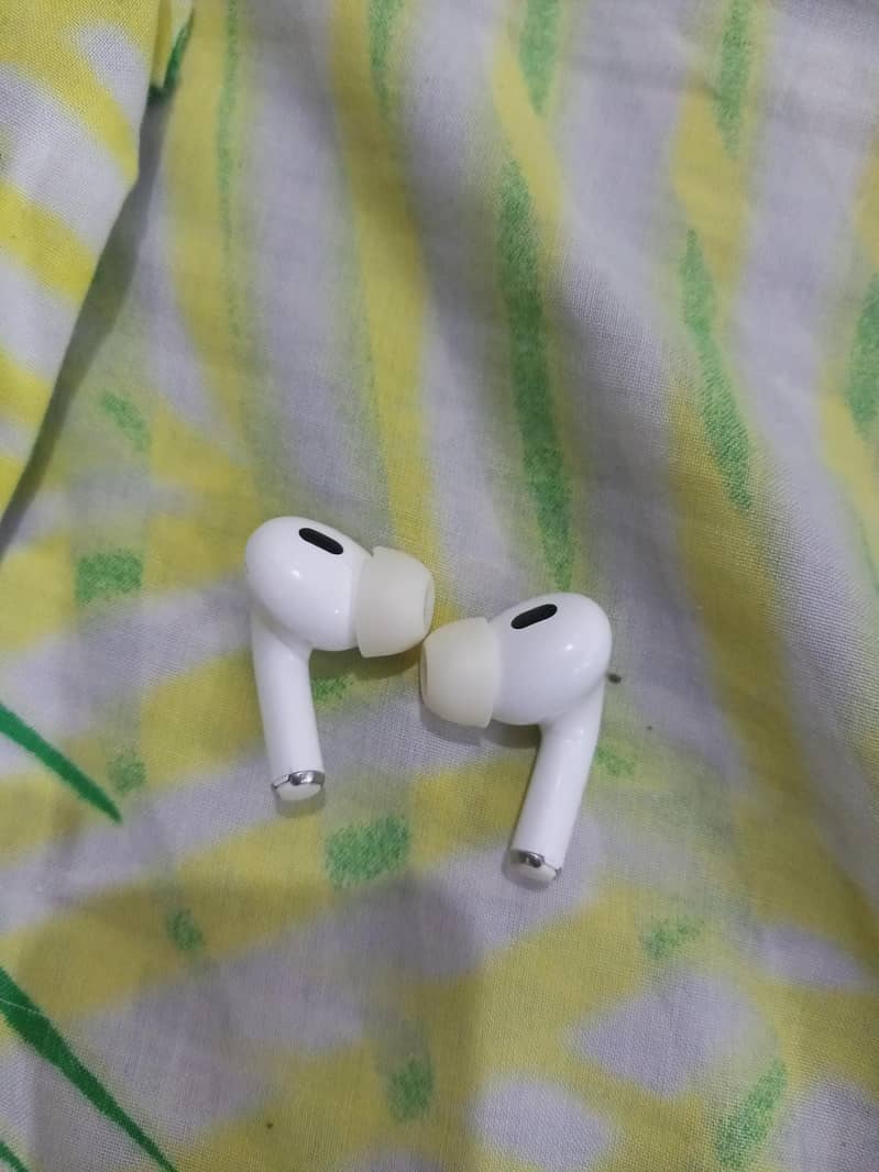 earbuds 4