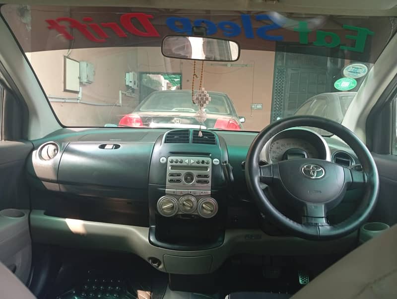 spacious car 4