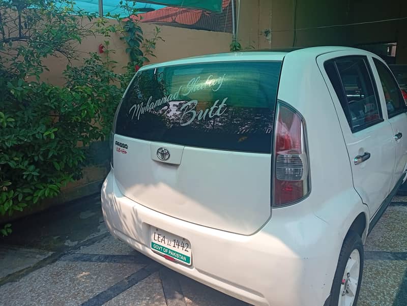 spacious car 6