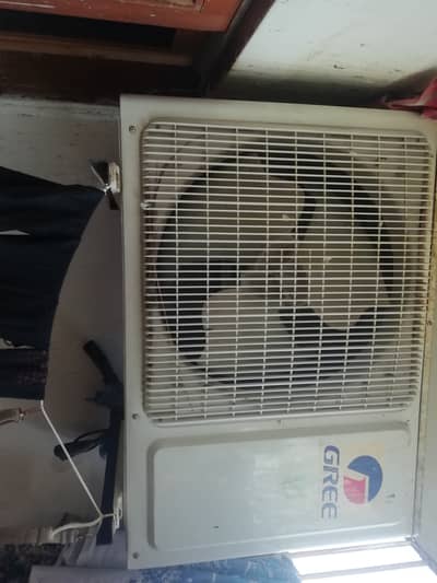 Gree 1.5 ton. . . . . Best Condition. . . . . Minimum used just like new