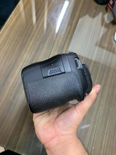 Canon 6D Mark II + 17-40mm Lens For Sale