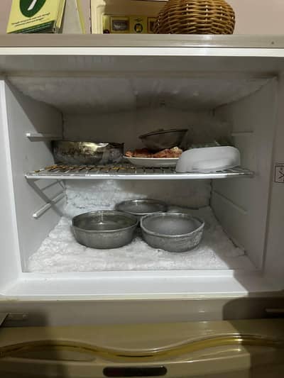 Used Dawlance refrigerator Good condition excellent cooling