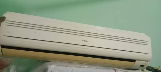 Haier 1.5 Ton AC