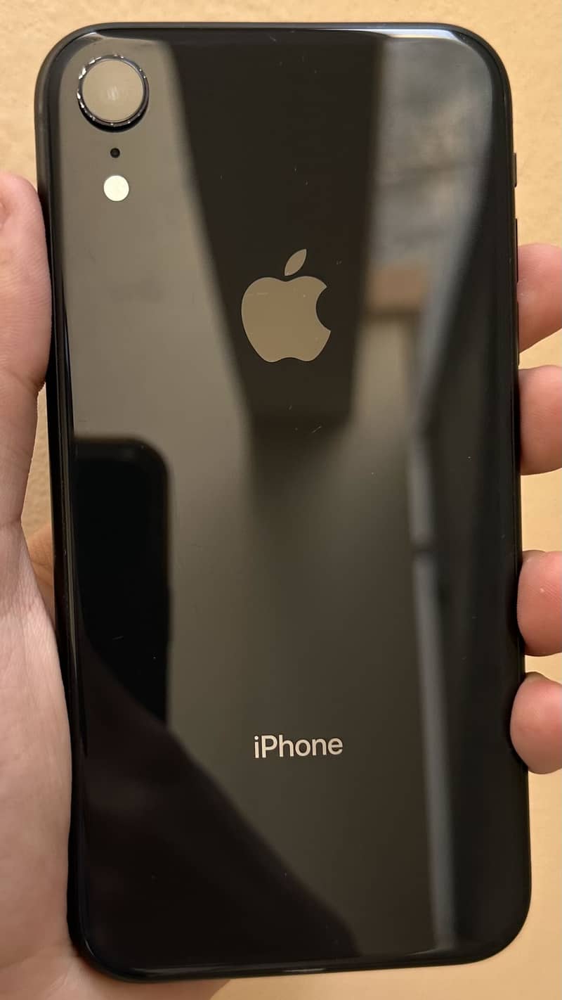 iPhone XR mint condition 0