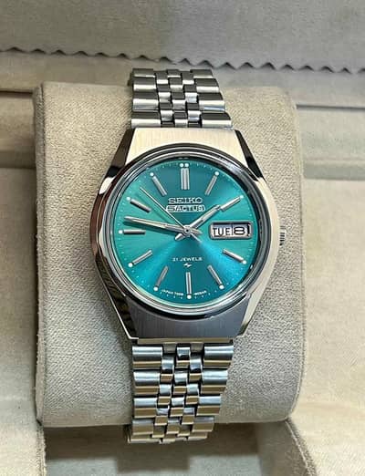 Seiko watch avai inl all colours