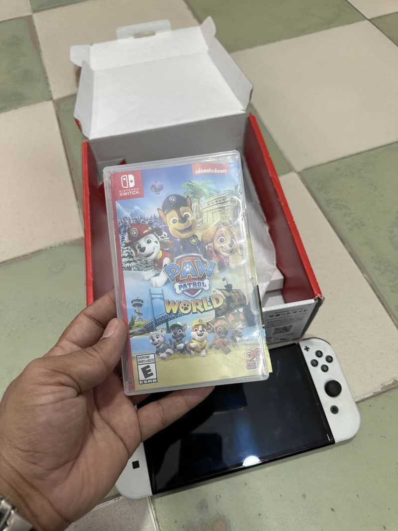 Nintendo Switch OLED 1