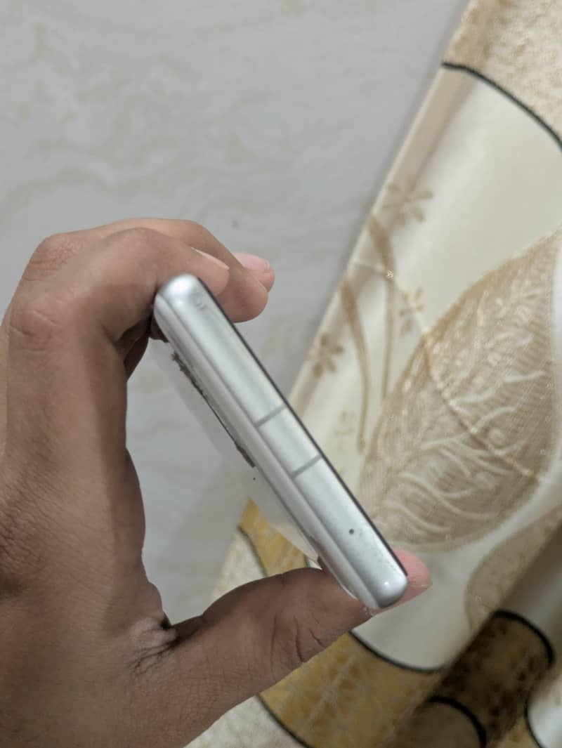Google pixel 7a (8/128) 6