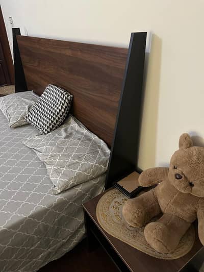 New King Size Bed with Side tables, dressing / console with mirror