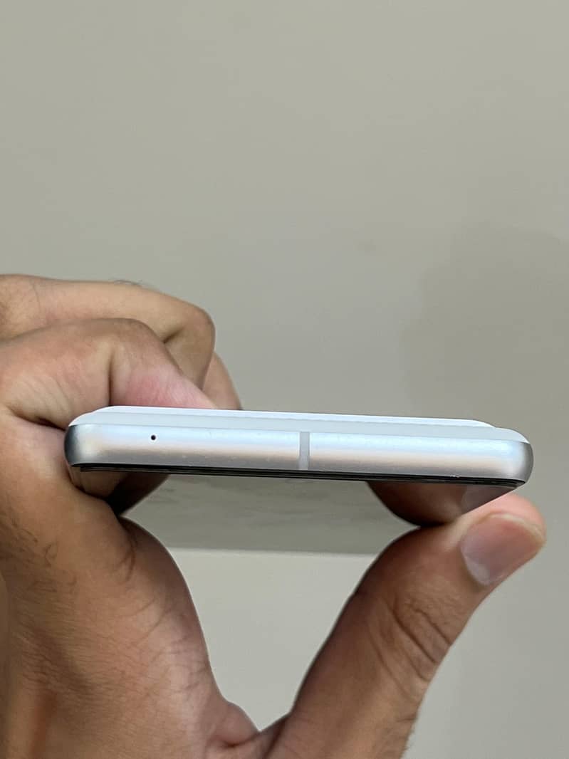 Google Pixel 7 5