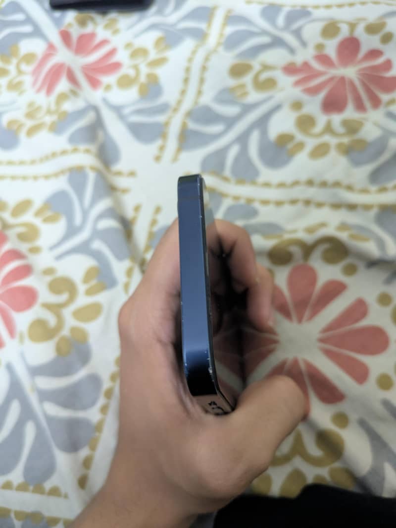iphone 12 3