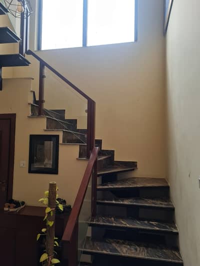 10 Marla upper portion for rent available Rose block park view city Lahore