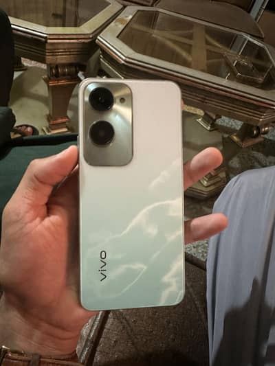 vivo y18 4+4 128