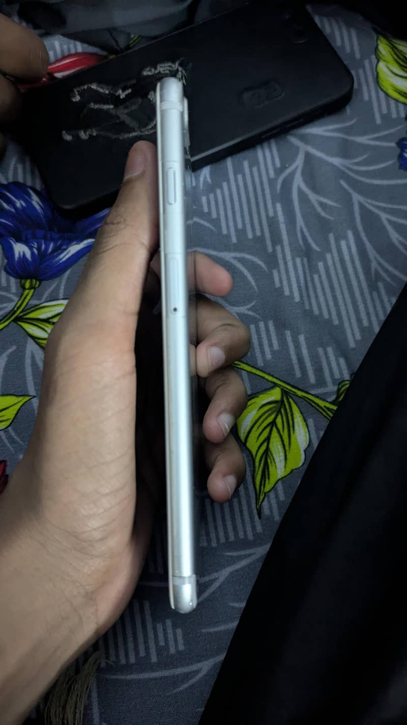 Iphone 7 plus no scratch 2