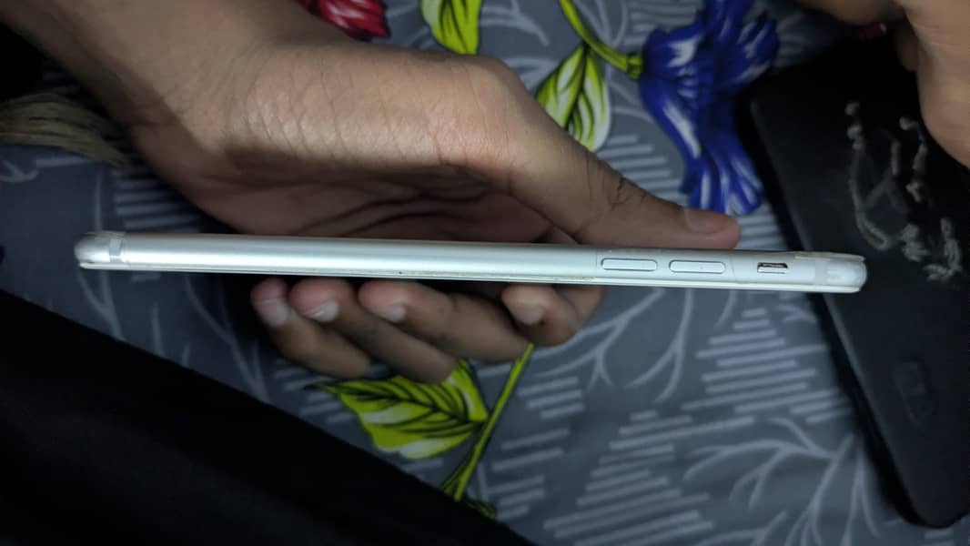 Iphone 7 plus no scratch 5