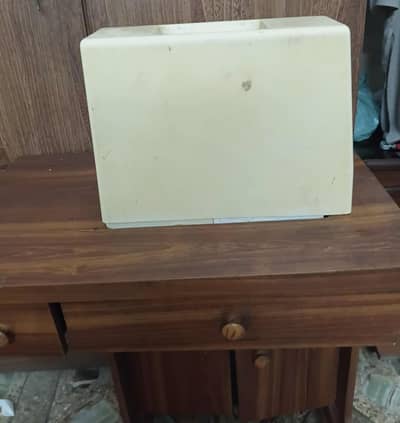 ​Jasmine 602 Sewing Machine with Wooden Cabinet Table