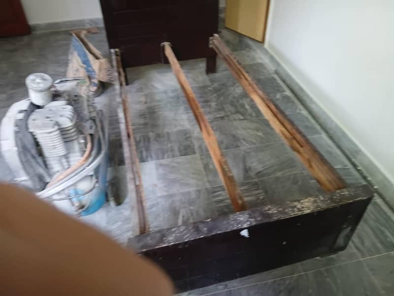 singles bed 0