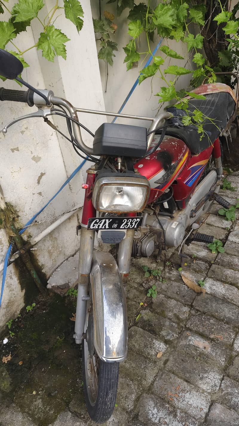 CD 70 2006 model. 1
