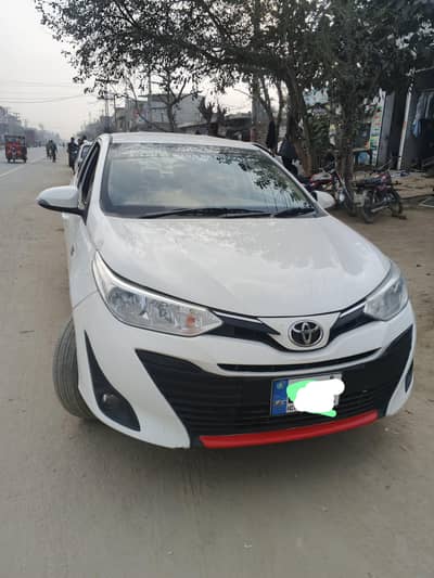Yaris ativ automatic multimedia