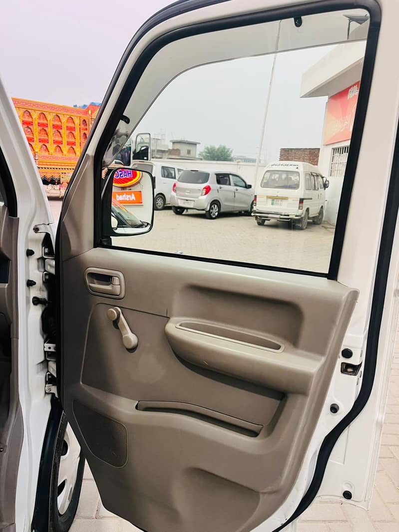 Suzuki Every 8