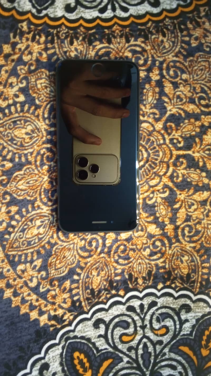 IPHONE 8 1