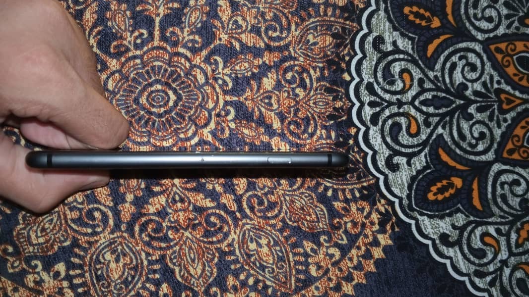 IPHONE 8 7