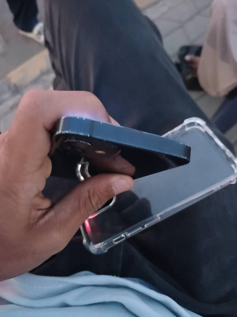 iphone 12 mini 3