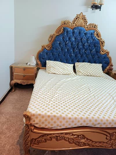 Modern Bedroom Set | Bed Side Tables, Dressing Table & Sette