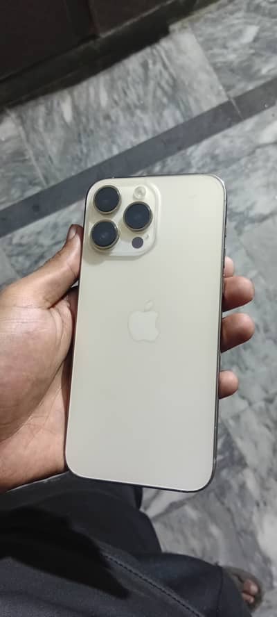 14 pro max Gold 128 GB Jv