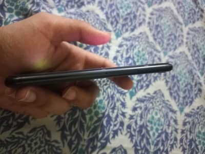 iPhone SE 2 64 fu