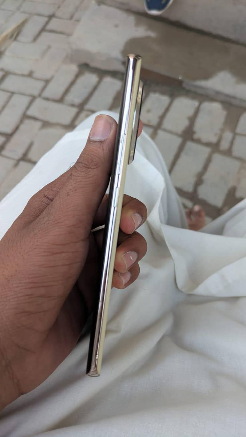 Tecno camon 30S 2