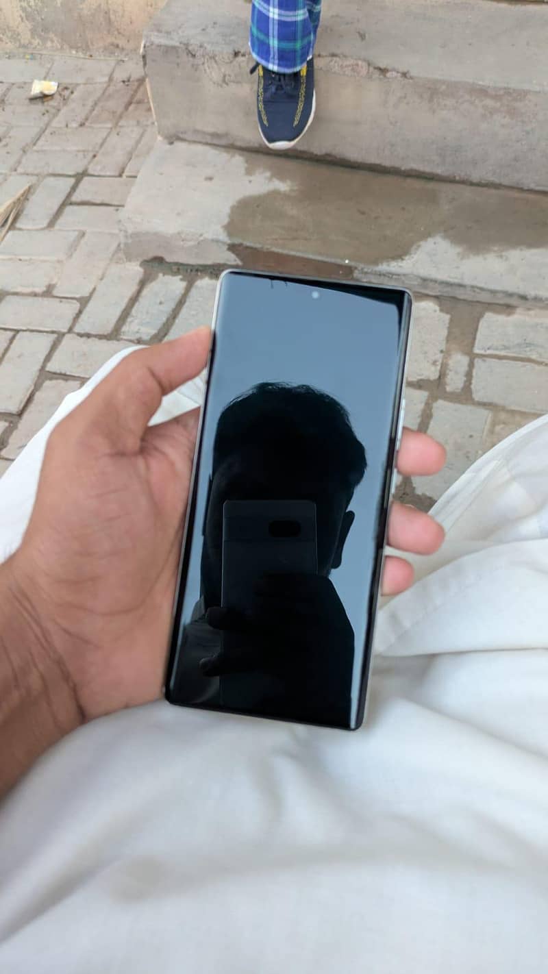 Tecno camon 30S 4