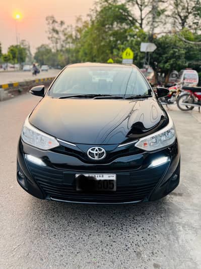 Yaris 1.3 Ativ full option