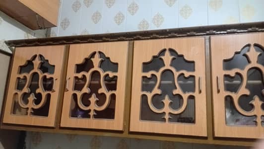 Kitchen cabinets+Kitchen hood